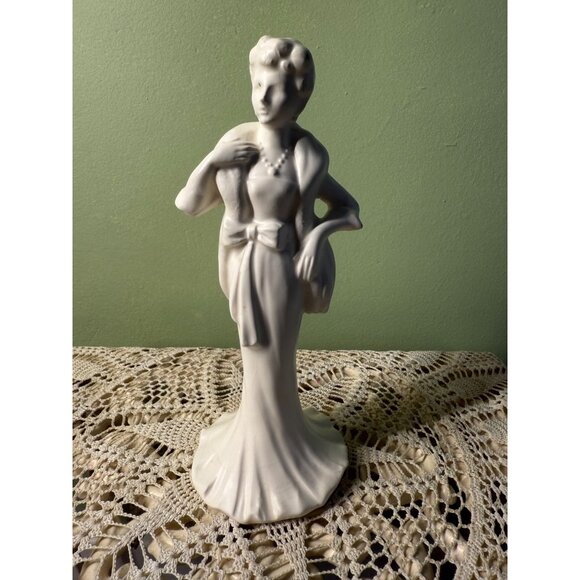 Vintage 50's Glam Lady White Ceramic Bud Vase Ruben Originals - Picture 2 of 16
